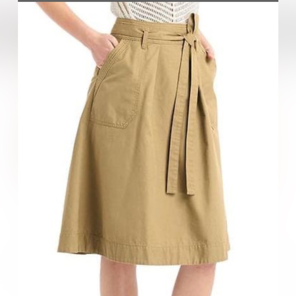 GAP Classic Tan Women's Skirt Size 4